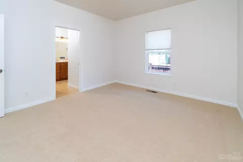 2561 NW High Lakes Loop, Bend, OR 97703 photo 10