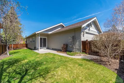 2561 NW High Lakes Loop, Bend, OR 97703 photo 13