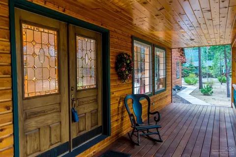14267 Whitewater Loop, La Pine, OR 97739 photo 5