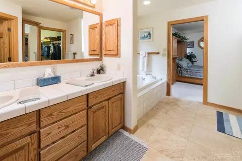 14267 Whitewater Loop, La Pine, OR 97739 photo 17