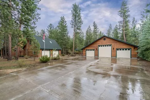 14267 Whitewater Loop, La Pine, OR 97739 photo 2