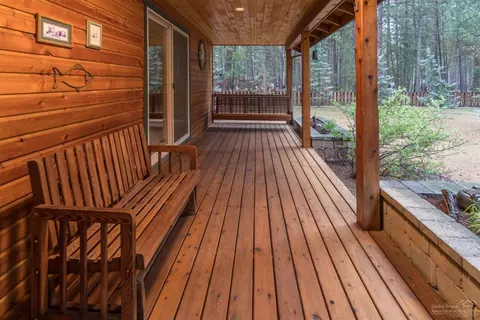 14267 Whitewater Loop, La Pine, OR 97739 photo 9