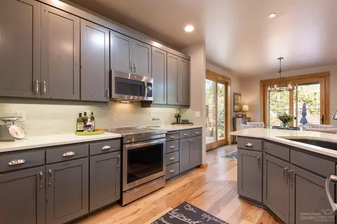 60816 Cobblestone Pl, Bend, OR 97702 photo 9