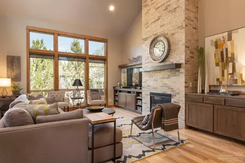 60816 Cobblestone Pl, Bend, OR 97702 photo 5