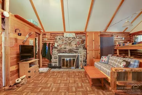 15751 Friendly St, La Pine, OR 97739 photo 10