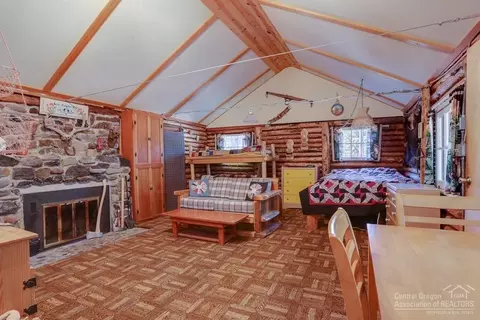 15751 Friendly St, La Pine, OR 97739 photo 9