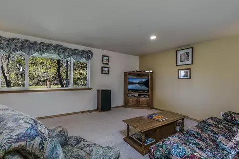 65128 Hunnell Rd, Bend, OR 97703 photo 6