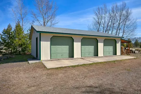 65128 Hunnell Rd, Bend, OR 97703 photo 17