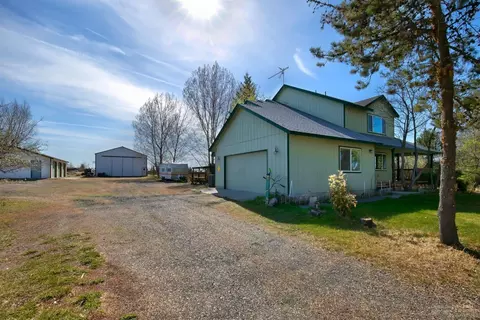 65128 Hunnell Rd, Bend, OR 97703 photo 4