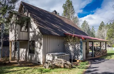 57488 Circle Four Ln, Sunriver, OR 97707 photo 12
