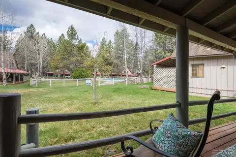 57488 Circle Four Ln, Sunriver, OR 97707 photo 5