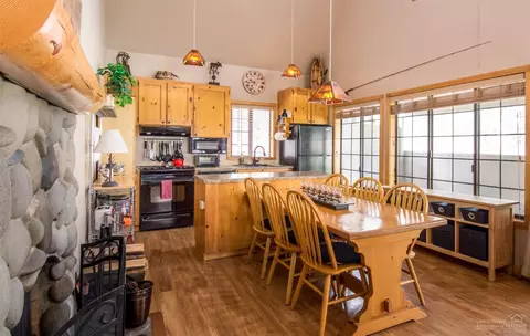 57488 Circle Four Ln, Sunriver, OR 97707 photo 1