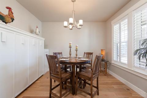 2452 NW Drouillard Ave, Bend, OR 97703 photo 10