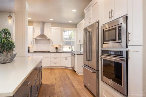 2452 NW Drouillard Ave, Bend, OR 97703 photo 5