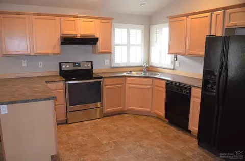 51275 Riley Ln, La Pine, OR 97739 photo 8
