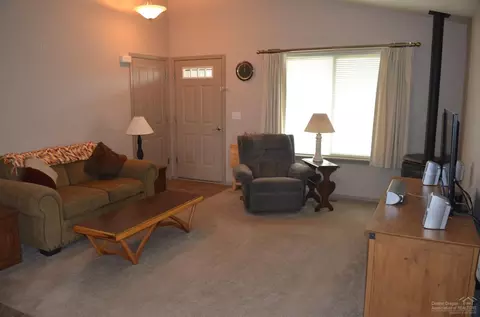 51275 Riley Ln, La Pine, OR 97739 photo 3