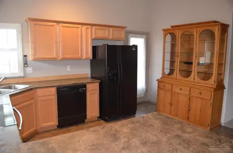 51275 Riley Ln, La Pine, OR 97739 photo 9