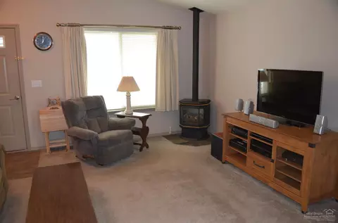 51275 Riley Ln, La Pine, OR 97739 photo 4