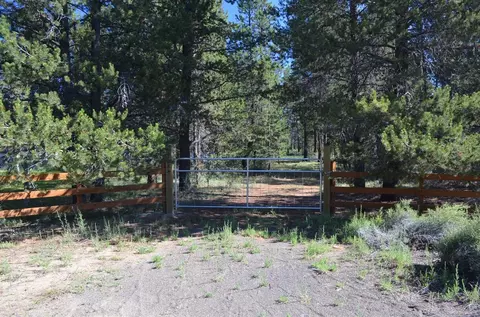 17084 West Dr, La Pine, OR 97739 photo 2