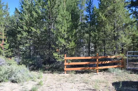 17084 West Dr, La Pine, OR 97739 photo 1