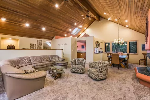 58120 Tournament Ln, Sunriver, OR 97707 photo 4