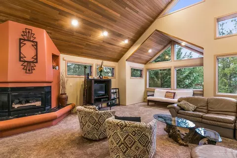 58120 Tournament Ln, Sunriver, OR 97707 photo 3