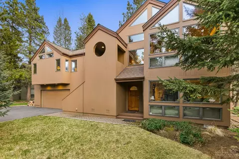 58120 Tournament Ln, Sunriver, OR 97707 photo 1