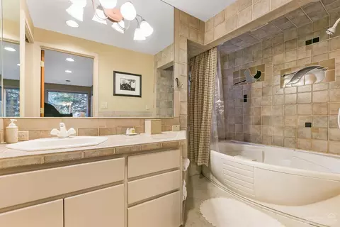 58120 Tournament Ln, Sunriver, OR 97707 photo 17