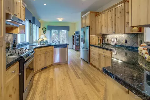 61209 Ridgewater Loop, Bend, OR 97702 photo 11