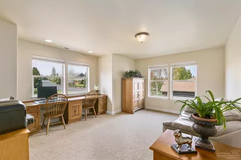 61915 Fall Creek Loop, Bend, OR 97702 photo 15