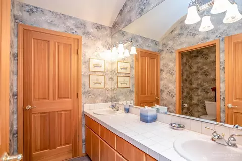 22305 White Peaks Dr, Bend, OR 97702 photo 18