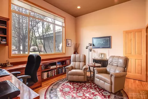 22305 White Peaks Dr, Bend, OR 97702 photo 15