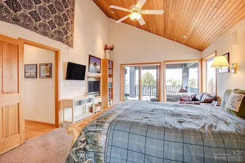 22305 White Peaks Dr, Bend, OR 97702 photo 12