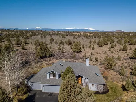 22305 White Peaks Dr, Bend, OR 97702 photo 1