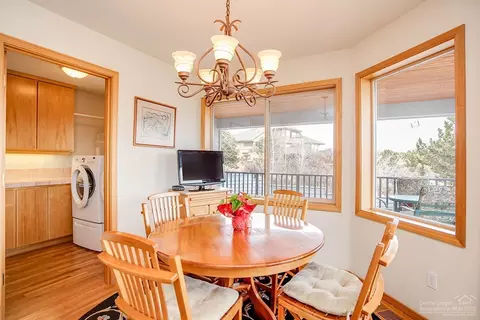 22305 White Peaks Dr, Bend, OR 97702 photo 10