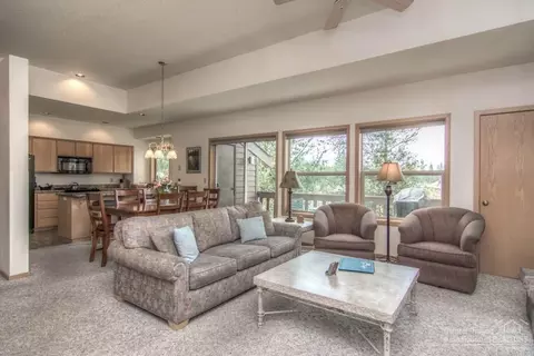 57319 Beaver Ridge Loop, Sunriver, OR 97707 photo 4