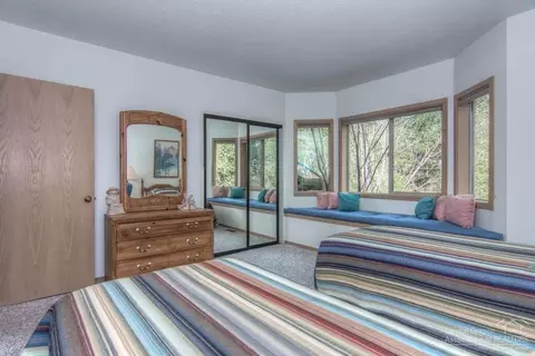57319 Beaver Ridge Loop, Sunriver, OR 97707 photo 13