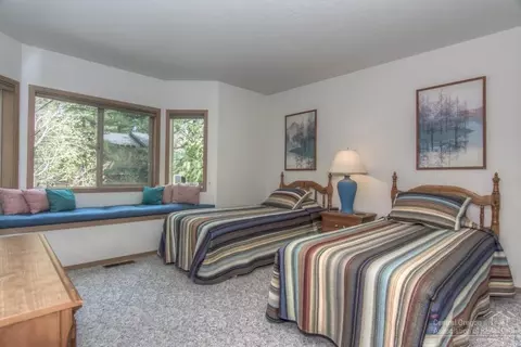 57319 Beaver Ridge Loop, Sunriver, OR 97707 photo 12