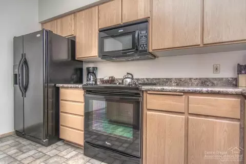 57319 Beaver Ridge Loop, Sunriver, OR 97707 photo 7