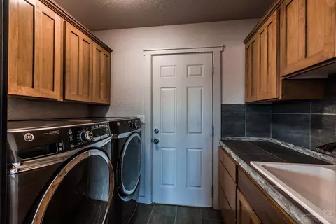 21540 Gift Rd, Bend, OR 97703 photo 23