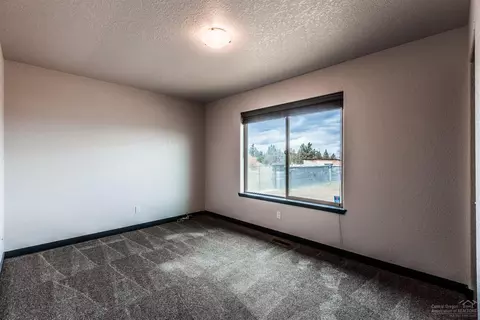 21540 Gift Rd, Bend, OR 97703 photo 18