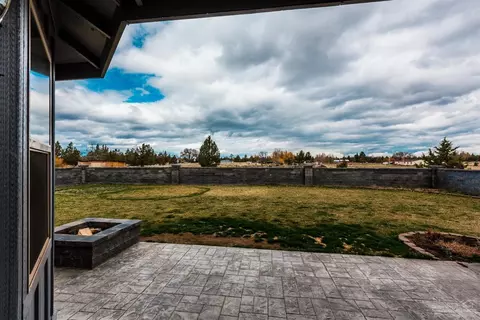 21540 Gift Rd, Bend, OR 97703 photo 6