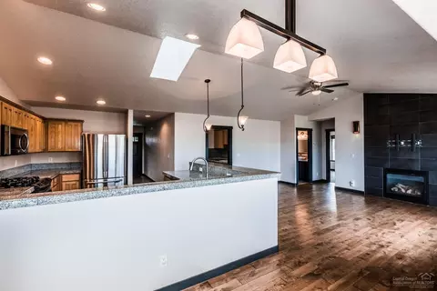 21540 Gift Rd, Bend, OR 97703 photo 12