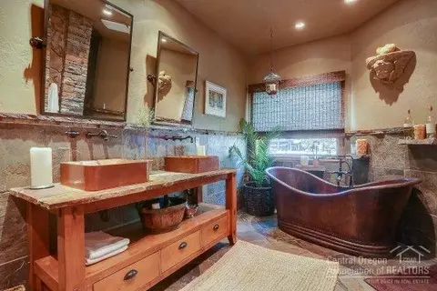 19586 Green Lakes Loop, Bend, OR 97702 photo 21