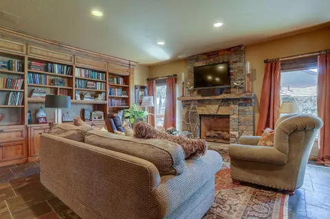 19586 Green Lakes Loop, Bend, OR 97702 photo 12