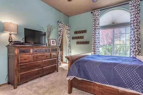 950 NE Locksley Dr, Bend, OR 97701 photo 12