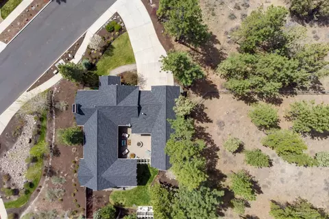 19104 NW Chiloquin Dr, Bend, OR 97703 photo 3