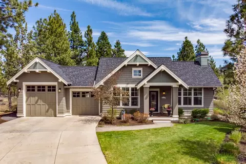 19104 NW Chiloquin Dr, Bend, OR 97703 photo 1