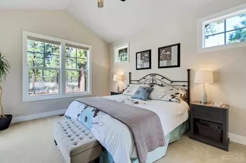 19104 NW Chiloquin Dr, Bend, OR 97703 photo 18