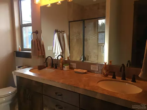 17035 Glendale Rd, Bend, OR 97707 photo 6